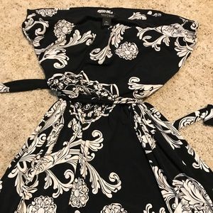 White house black market size extra-large